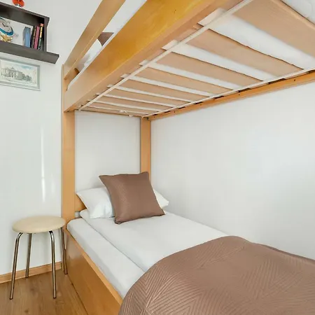 Bright Rybacka In With Parking By Renters Lejlighed *