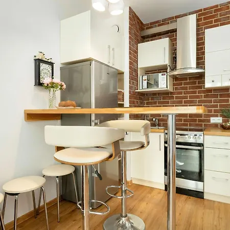 Apartamento Bright Rybacka In With Parking By Renters