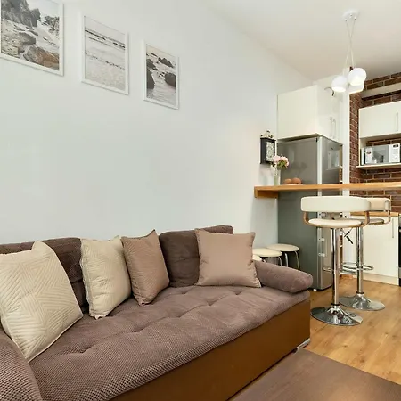 Bright Rybacka In With Parking By Renters Appartement Władysławowo