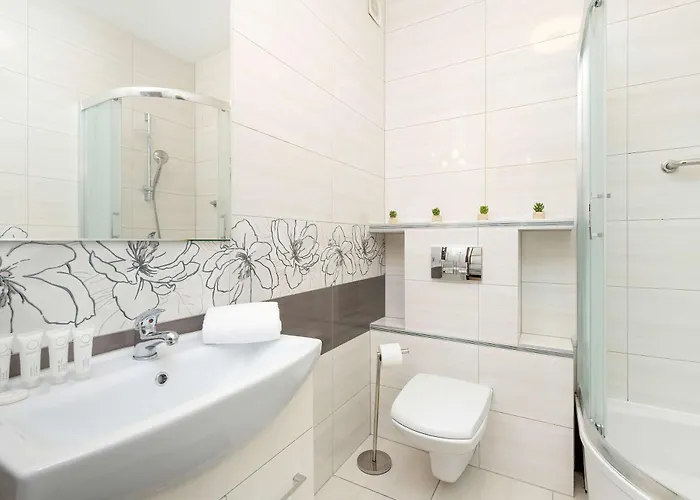 Bright Rybacka In With Parking By Renters *